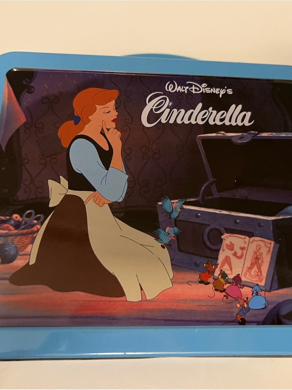 Vintage 2001 Hallmark Cinderella Tin with Thermos and Certificate. - Picture 2 of 10